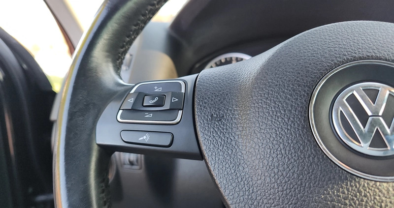 Volkswagen Tiguan cena 59999 przebieg: 180000, rok produkcji 2013 z Myślibórz małe 742